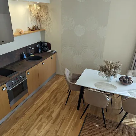 With Sauna פארנו