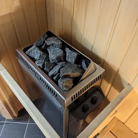 With Sauna بارنو