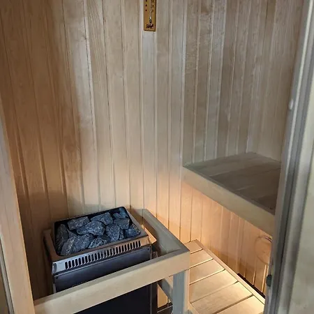 With Sauna דירה *